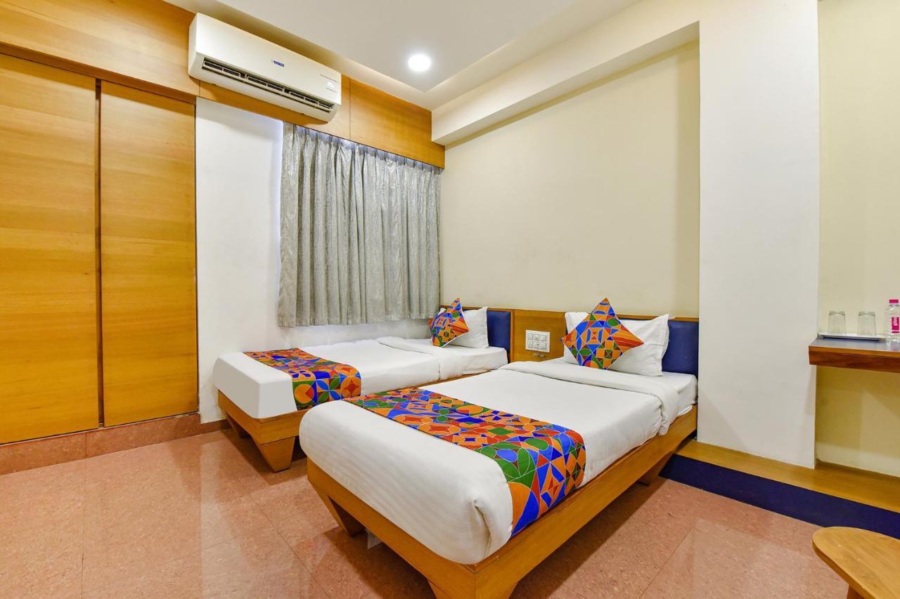 Fabhotel Prime Grand Unity, Changodar Ahmedabad Exteriör bild