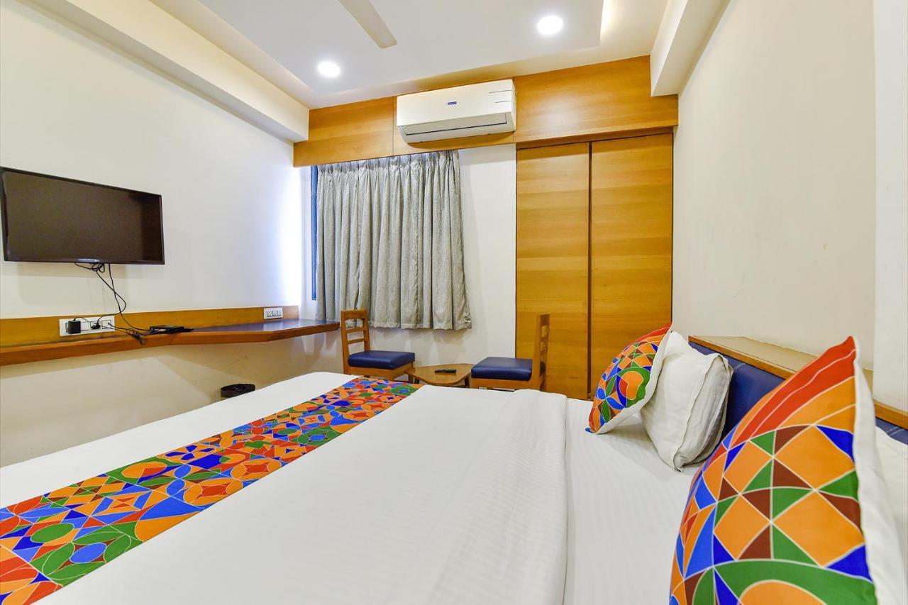 Fabhotel Prime Grand Unity, Changodar Ahmedabad Exteriör bild